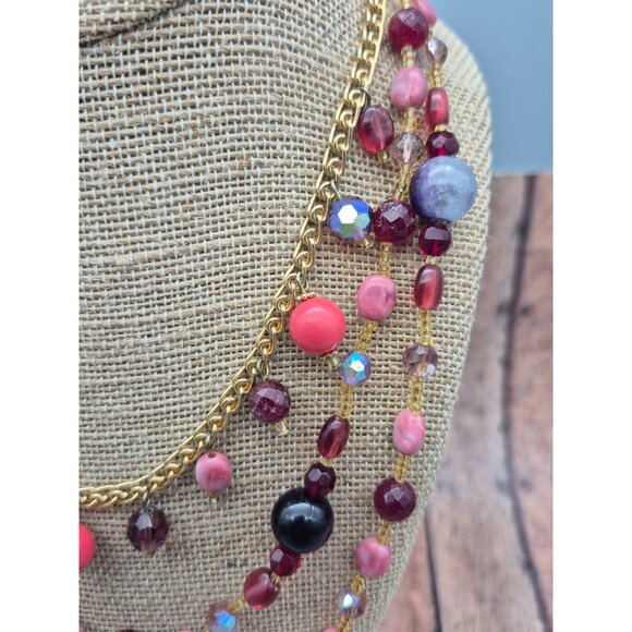 Pretty Gold Tone Multi Strand Beaded Shades of Pink Boho Necklace 19" Layered - Picture 5 of 9